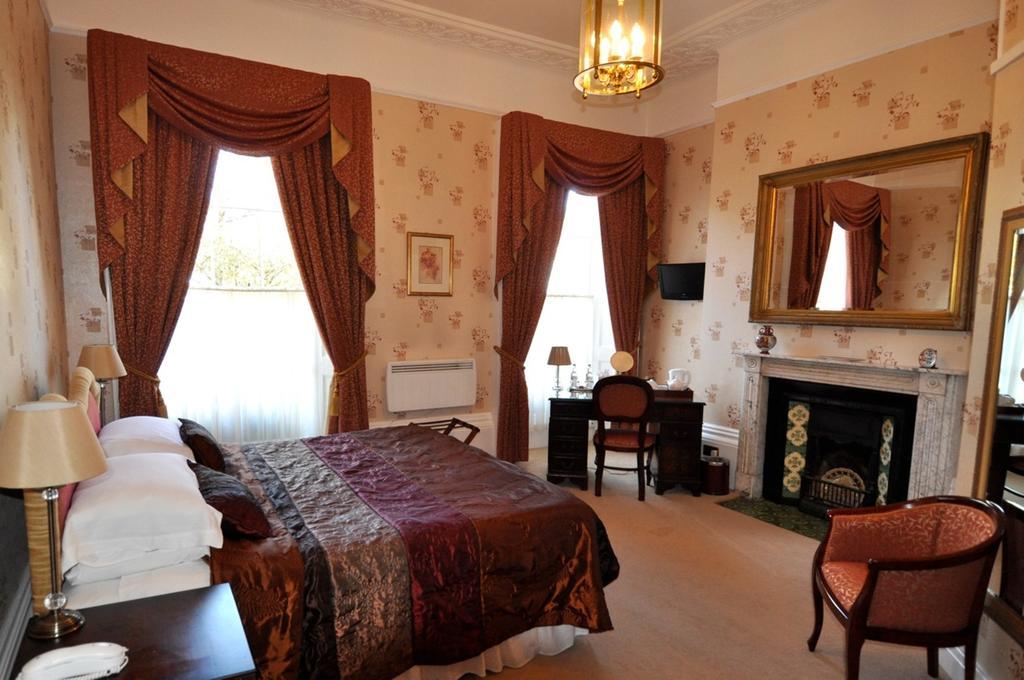 Willoughby House Hotel & Apartments Cheltenham Værelse billede